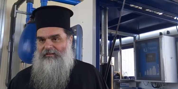 Ιερέας στο Αγρίνιο «Κοινώνησα 700 πιστούς τα Χριστούγεννα»