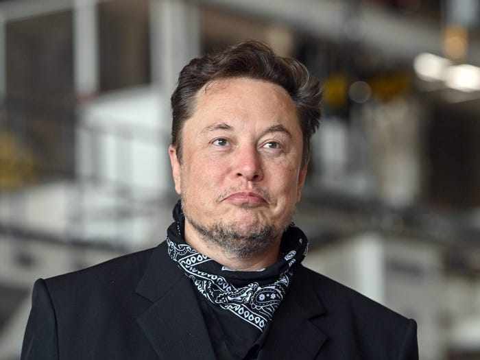 O Elon Musk υπόσχεται να εξαλείψει την πείνα από τη γη