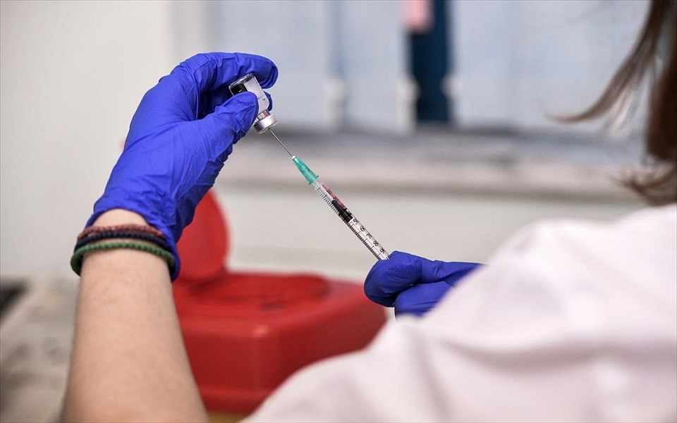 400,000, ο συνολικός αριθμός των εμβολιασμών