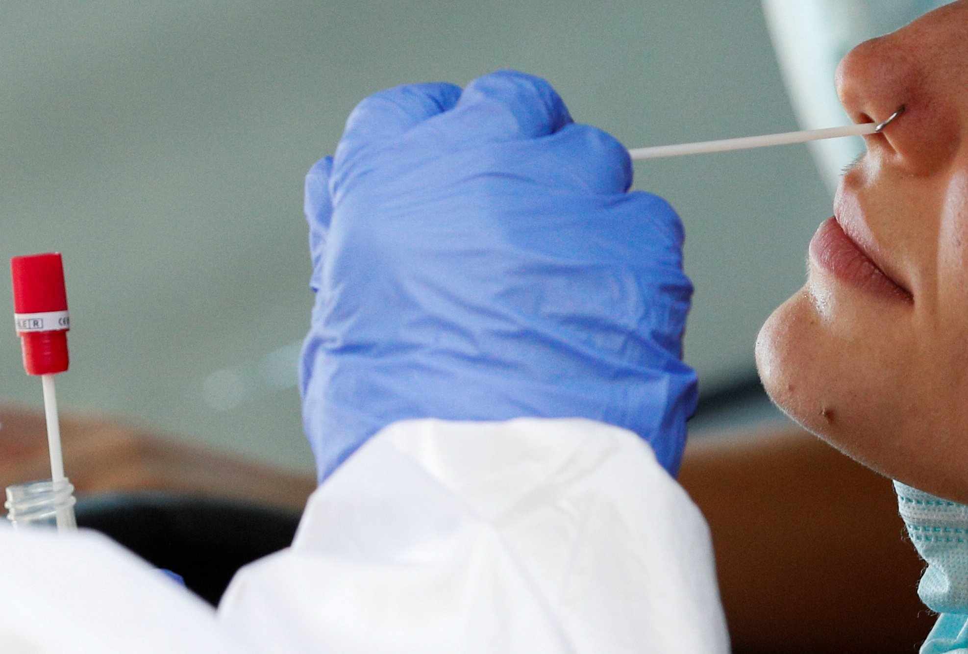 Κομπίνα εκατομμυρίων με rapid test