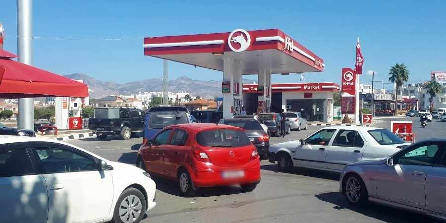 Ένα κατοχικό καθεστώς, που στηρίζεται στα θύματά του, γιατί να βάλω πεζίναν ποδά να με κλέφτουν, θα πάω ποτζιεί