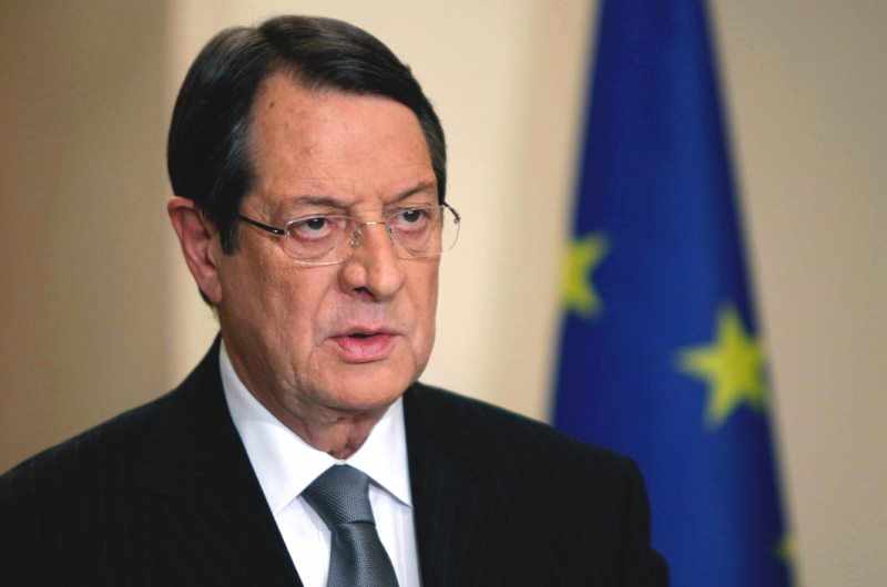 Η κυβέρνηση «δεν θα επιτρέψει οι πολίτες να πληρώσουν το κόστος από τους εκβιασμούς ενός κόμματος»