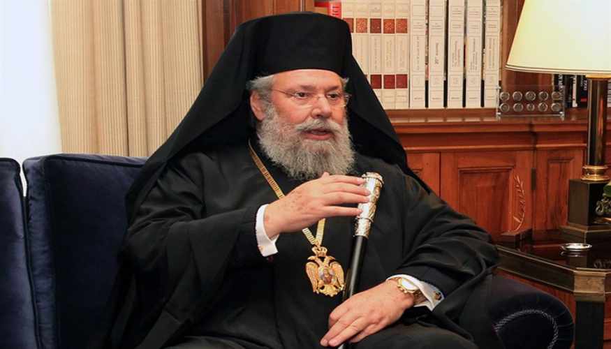 Αρχιεπίσκοπος: «Μόνο δέκα άτομα μπορούν να κοινωνούν»
