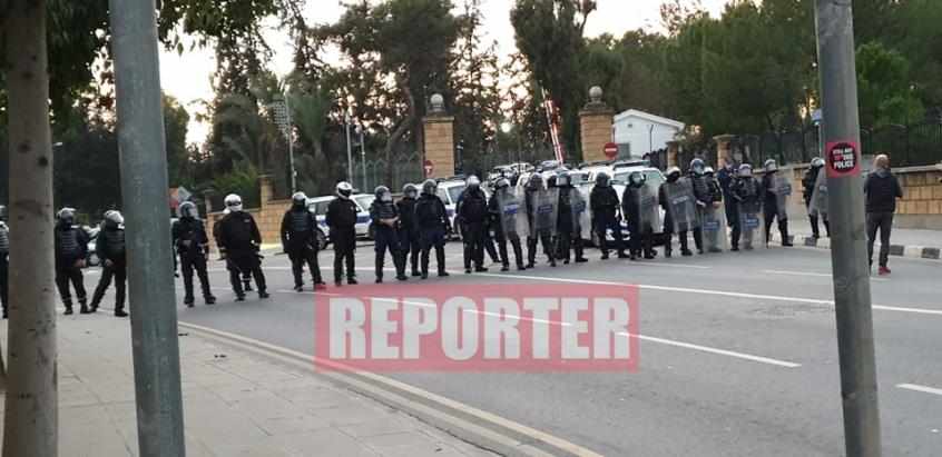 Μεγάλη διαμαρτυρία στο Προεδρικό κατά των μέτρων