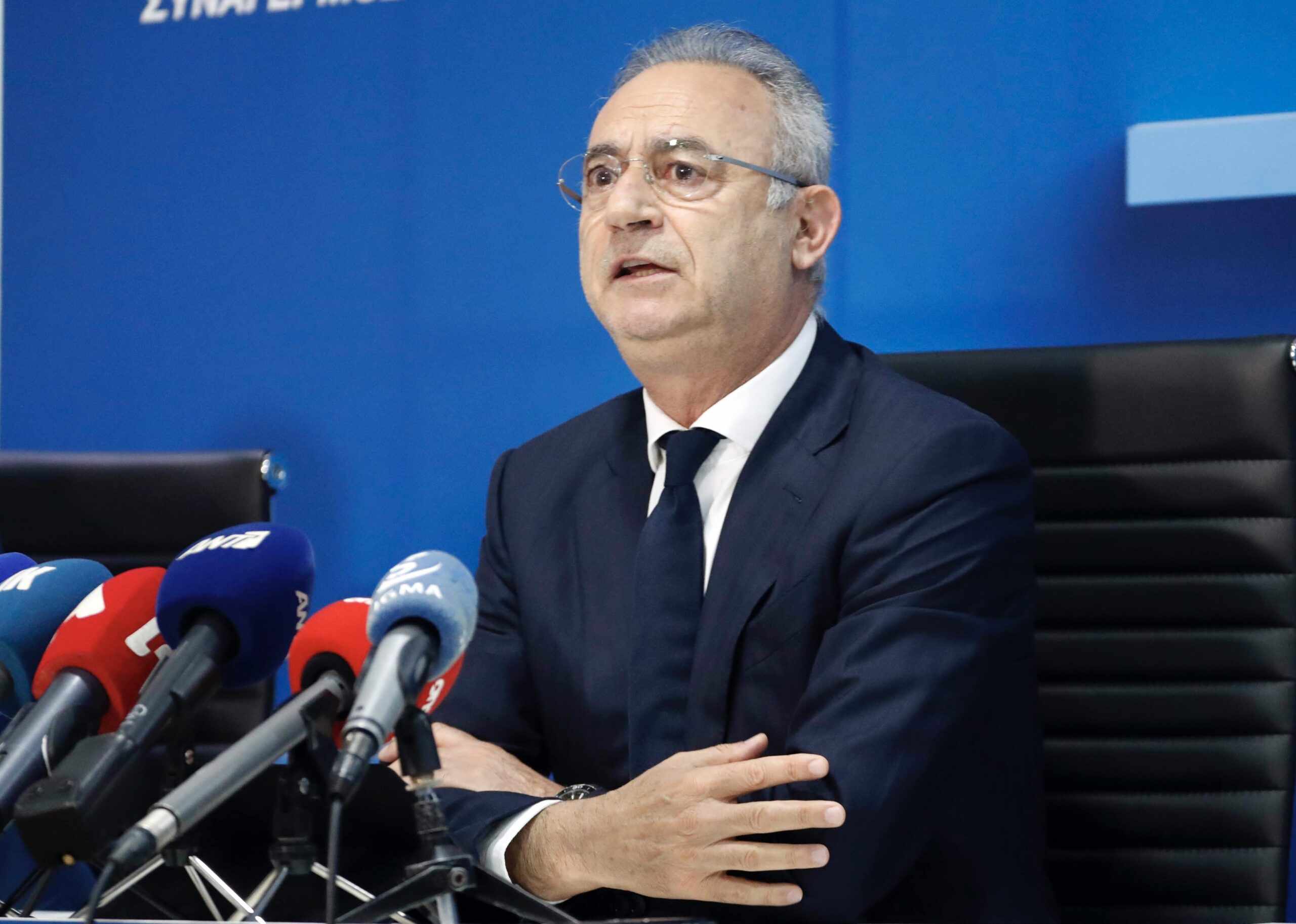 Αγωγή κατά Αβέρωφ Νεοφύτου από τον Στέλιο Πλατή