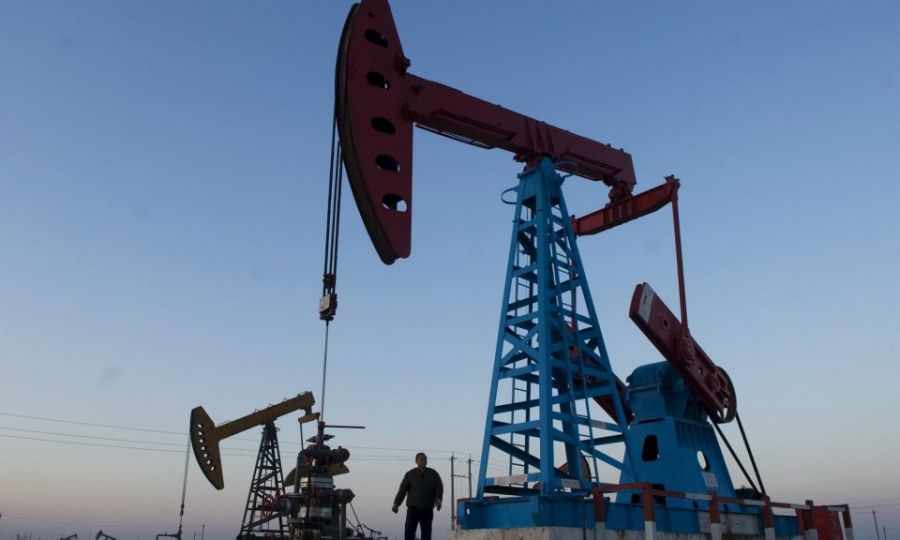 Η Ρωσία «ετοιμάζει απάντηση» για το πλαφόν στο πετρέλαιο