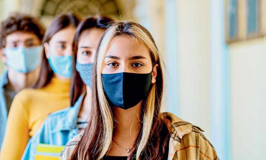 Οι έφηβοι γέρασαν τρία χρόνια στα lockdowns