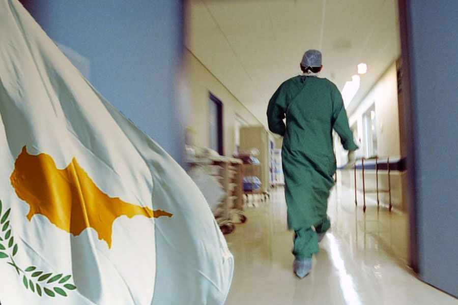 Έξι θάνατοι, 690 τα νέα κρούσματα