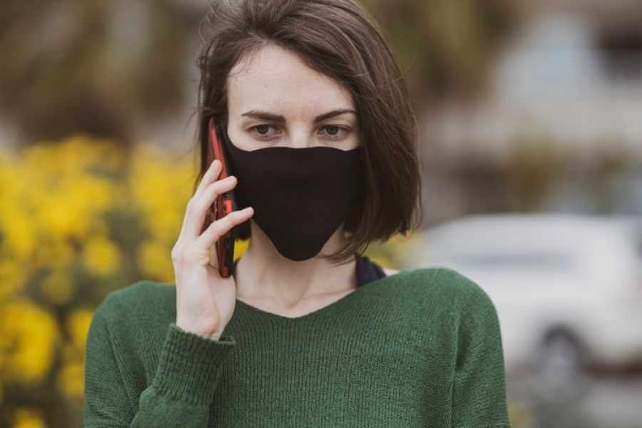 Έρχεται κατάργηση της μάσκας σε εξωτερικούς χώρους