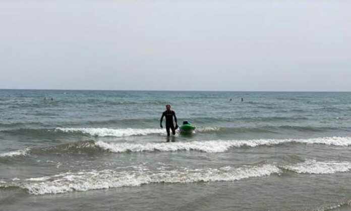 Από τον Πωμό στη Λάρνακα – Κολύμπησε απόσταση 280 χιλιομέτρων