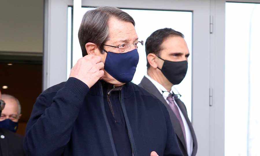 Λαμβάνει τη δεύτερη δόση του εμβολίου ο Πρόεδρος