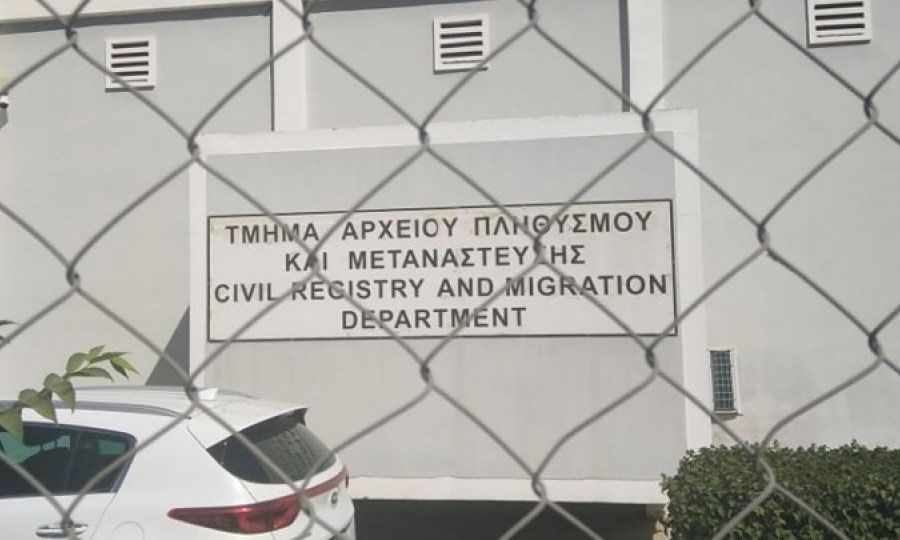 Νεαρός απειλούσε να αυτοπυρποληθεί στη Λευκωσία