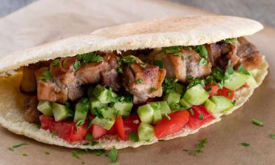 Και το σουβλάκι «θύμα» των αυξήσεων