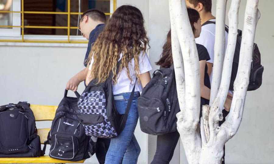 κλείσιμο σχολείων για τρεις εβδομάδες