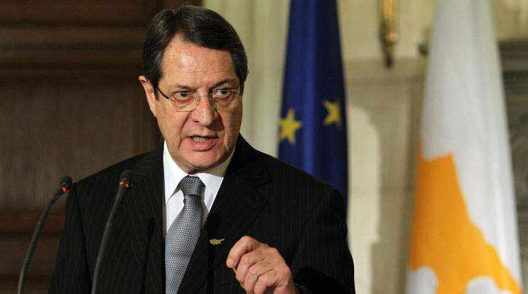 Αποφασισμένος να πάρει τα διαβατήρια από τον Τατάρ και άλλους εκπροσώπους του ψευδοκράτους