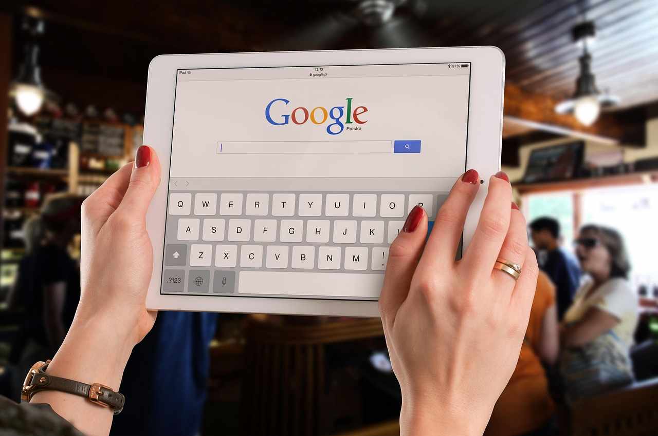 Πώς το Google Lens σας βοηθά να εντοπίσετε απάτες