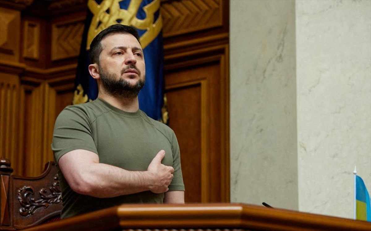 Ζελένσκι: Θα απαντήσουμε στο πεδίο μάχης