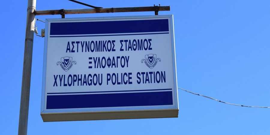 15χρονος οδηγός 'πιάστηκε' να οδηγά με φίλο του