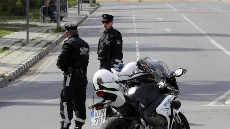 Δικαιολογεί το πρόστιμο σε πολίτη που βοήθησε σε τροχαίο η Αστυνομία