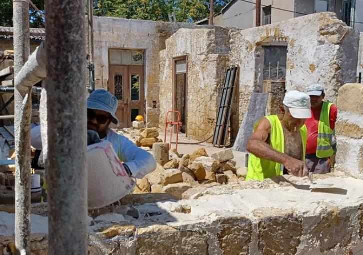 Για καφέ θέλει τα διατηρητέα η Αρχιεπισκοπή