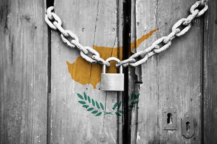 Στο τραπέζι το ενδεχόμενο ακόμα πιο αυστηρού lockdown