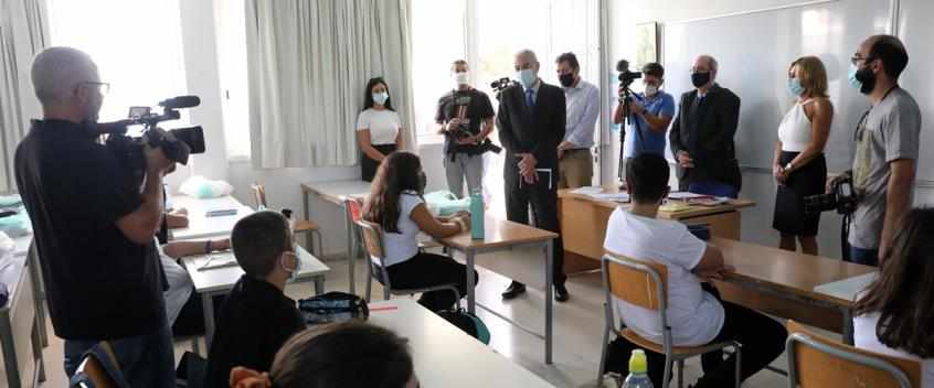 Βλέπουν θετικά την πρόταση για ολοήμερα γονείς και καθηγητές