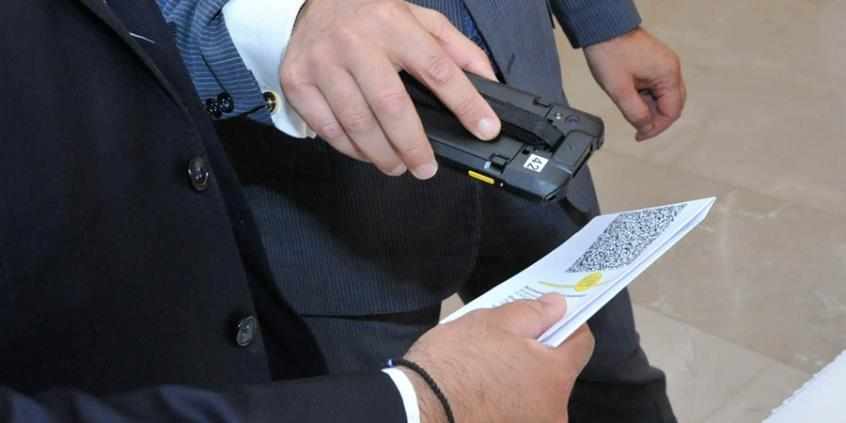 Η Καταλονία καταργεί το υγειονομικό πάσο