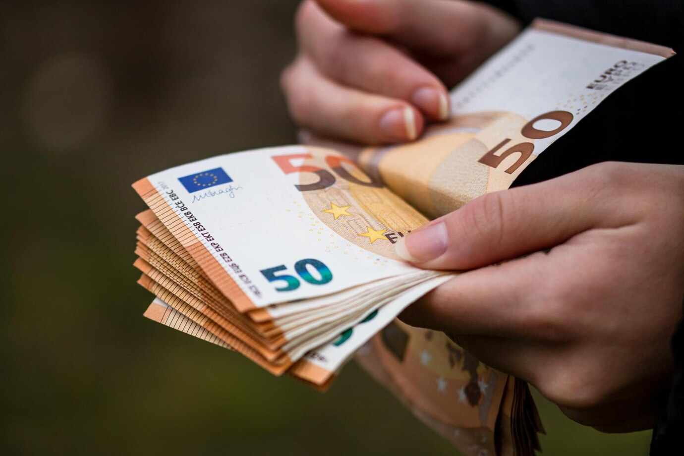 Πήγε δύο φορές στο ίδιο περίπτερο με πλαστά χαρτονομίσματα