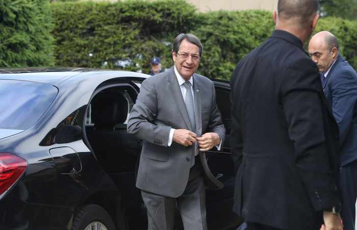 Και η διχοτόμηση θέλει ηγέτη