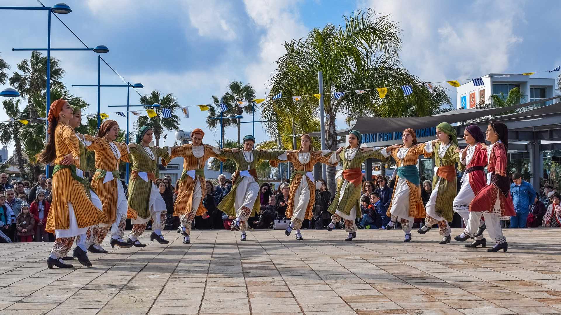 Η Αγία Νάπα προβάλλει τον Κυπριακό πολιτισμό