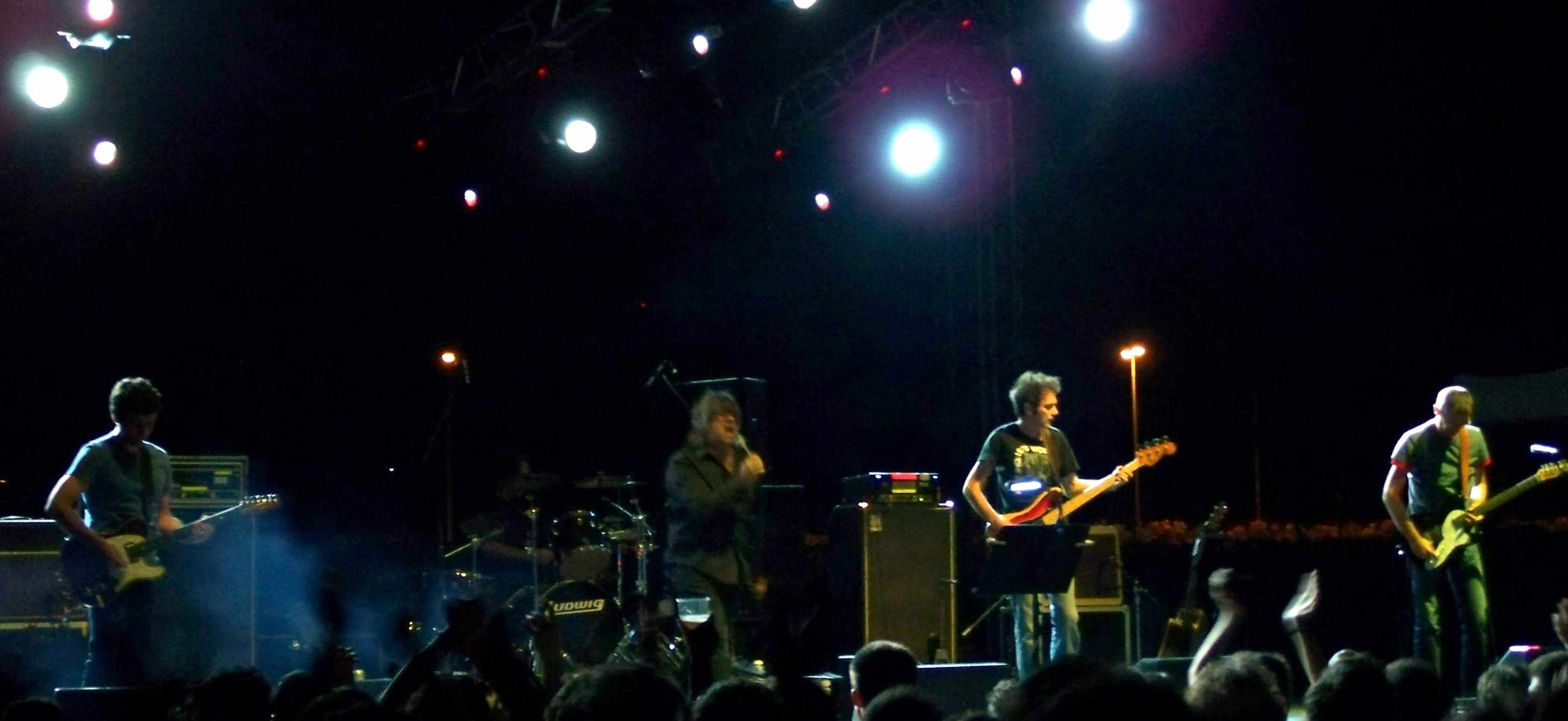 To συγκρότημα Διάφανα Κρίνα Live στη Λευκωσία