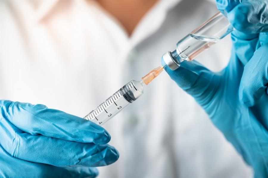 «Καμπανάκι» από ΕΜΑ για συχνές δόσεις εμβολίων