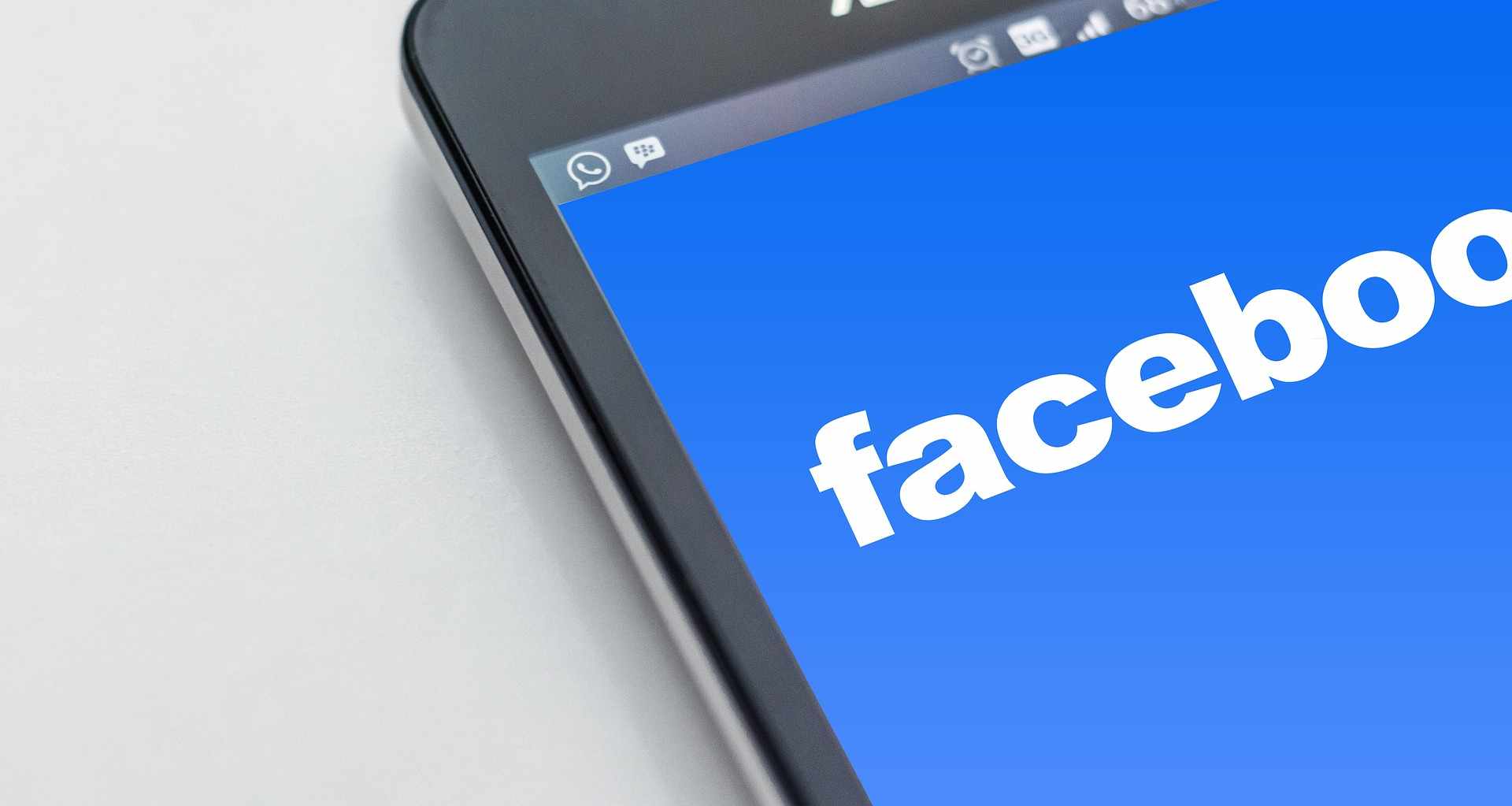 Λιγότερες πολιτικές διαφημίσεις στο Facebook