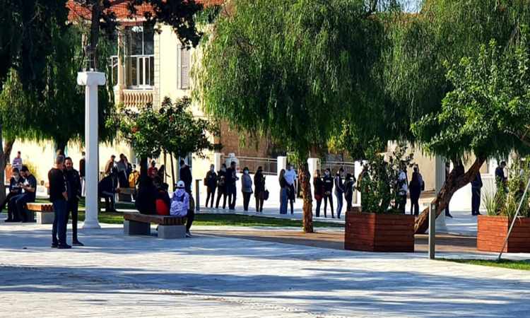 Πυρά Φαίδωνος κατά Υπ. Υγείας για τις ουρές στα rapid test