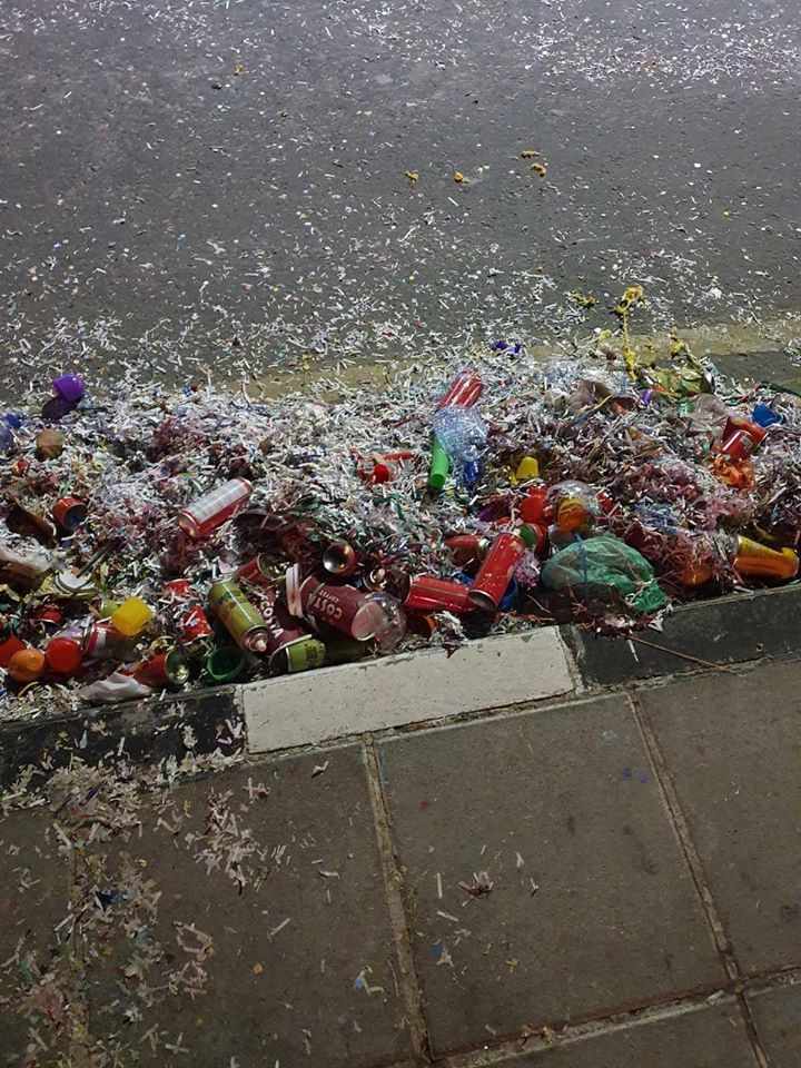 Το καρναβάλι έφυγε τα σκουπίδια έμειναν…