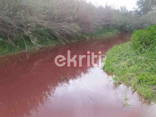 Ποταμός στην Κρήτη "βάφτηκε" κόκκινος