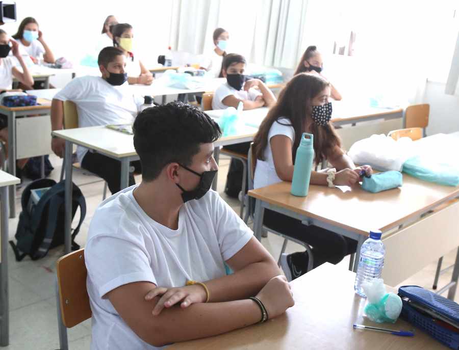 Σε περιορισμό 90 άτομα από σχολείο
