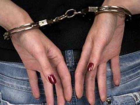 Οικιακή βοηθός κατηγορείται ότι φωτογράφιζε παιδιά γυμνά