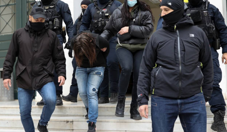 ΕΛΛΑΔΑ: Αυτή είναι η 29χρονη «Μήδεια» που έπαιζε videogame όταν ξεψυχούσε το παιδί της