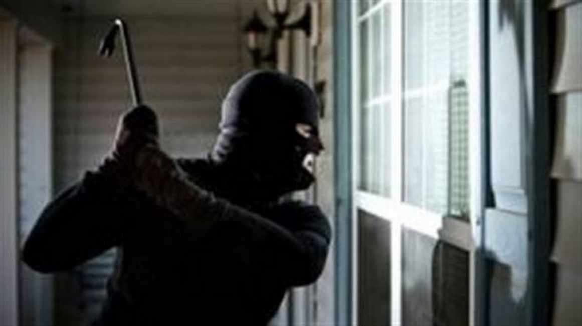 Υπάλληλος έκλεψε 74 χιλιάδες, περιέγραψε σκηνικό ληστείας αλλά τελικά...