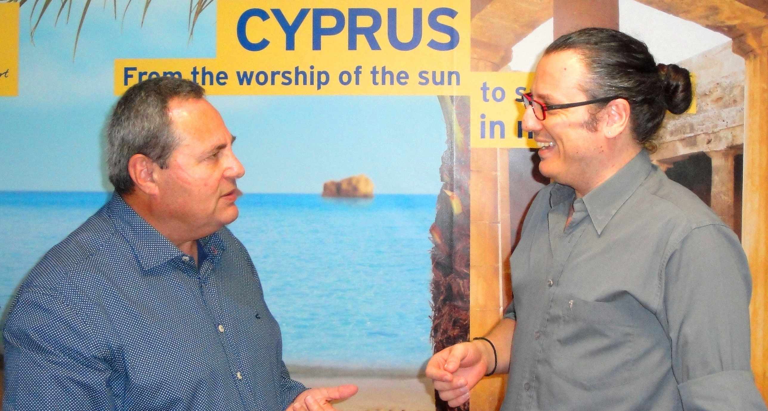 Επαναφορά του «φόρου ΚΟΤ» και εισιτήριο στον Ακάμα προτείνει ο Άγγελος Λοΐζου