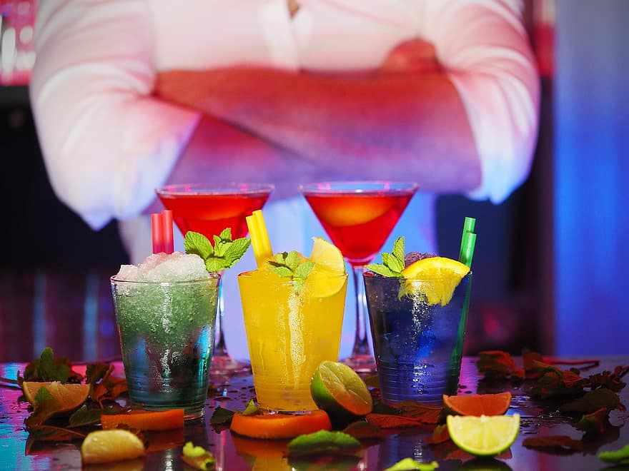 Cocktails είναι άρρηκτα συνυφασμένα με το Καλοκαίρι