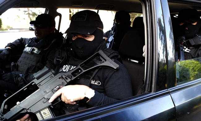 ΥΚΑΝ: Αλλάζει ρότα και κτυπά τους εμπόρους