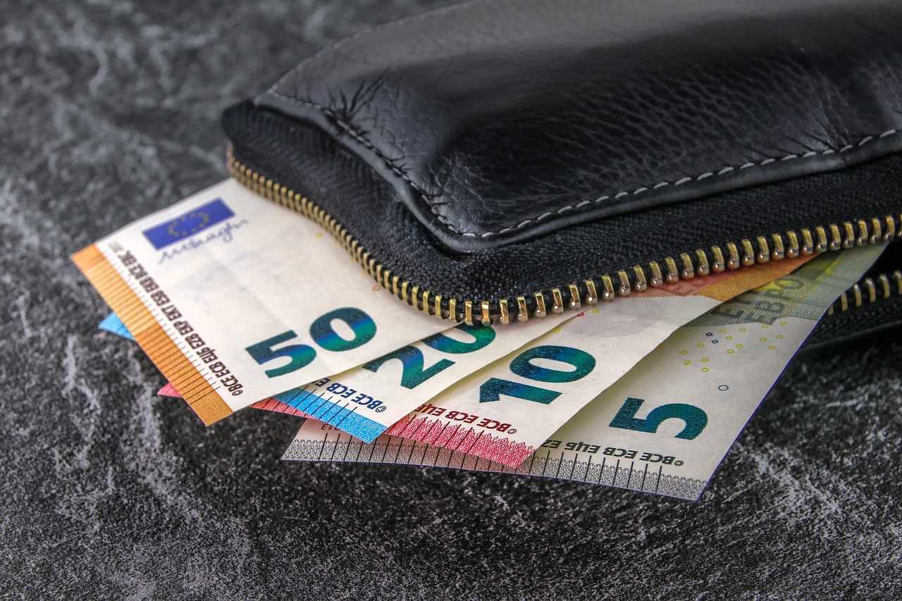 Σε αυτή τη χώρα ο ελάχιστος μισθός ανά ώρα είναι περίπου €21