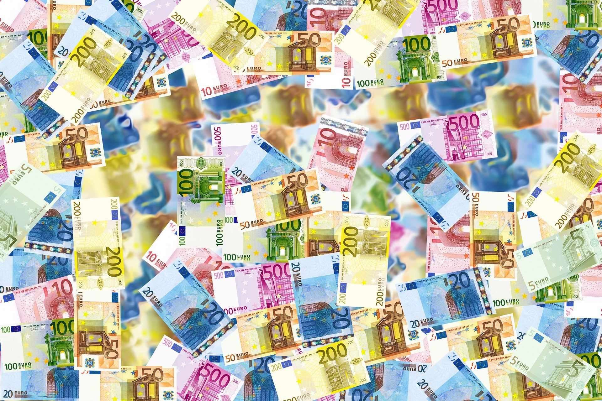 Καθαρίστρια βρήκε €100.000 στο λογαριασμό της από λάθος