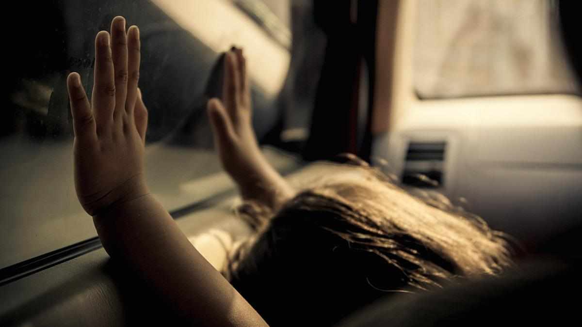 Κλείδωσαν 4χρονη σε αυτοκίνητο με κλειστά παράθυρα