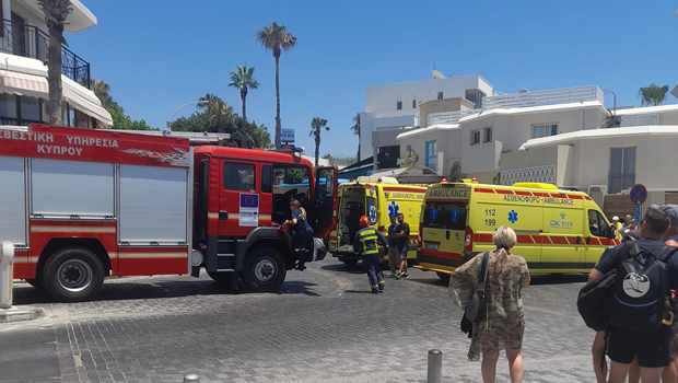 Πρωτοφανές: Υποχώρησε και άλλο μπαλκόνι στην Πάφο. Τραυματίες δύο θαμώνες κέντρου αναψυχής
