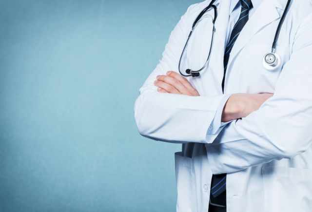 Τρίτος γιατρός βλέπει την πόρτα εξόδου από το ΓεΣΥ