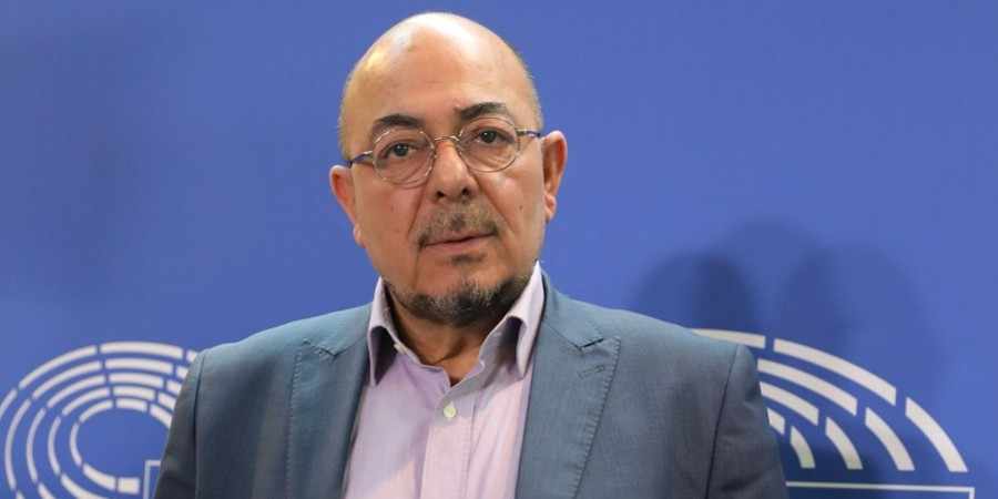 Στέλνει στην… σύνταξη τον ευρωβουλευτή του ΑΚΕΛ Νιαζί Κιζίλγιουρεκ το Παν. Κύπρου