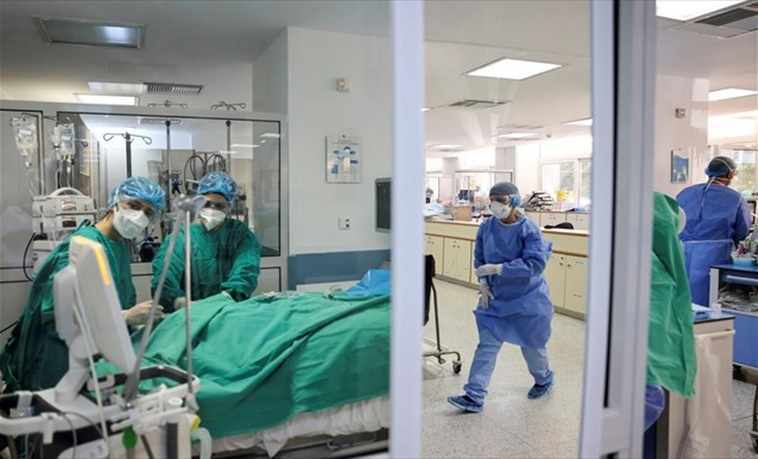 Μητέρα και γιος έδωσαν μαζί «μάχη» στο Νοσοκομείο Αναφοράς και τα κατάφεραν